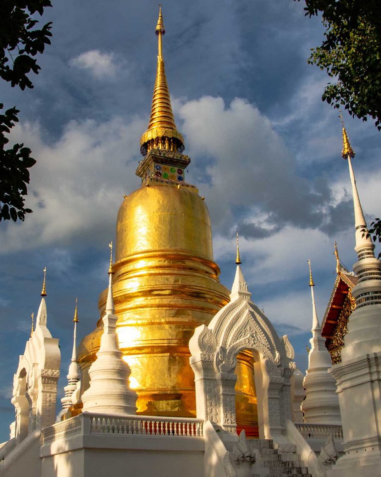 Wat Suan dok, was built by the Lanna King Kue Na in the year 1370