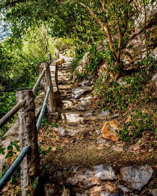 Phraya-Nakhon-Cave-it-started-trail to Laem Sala Beach